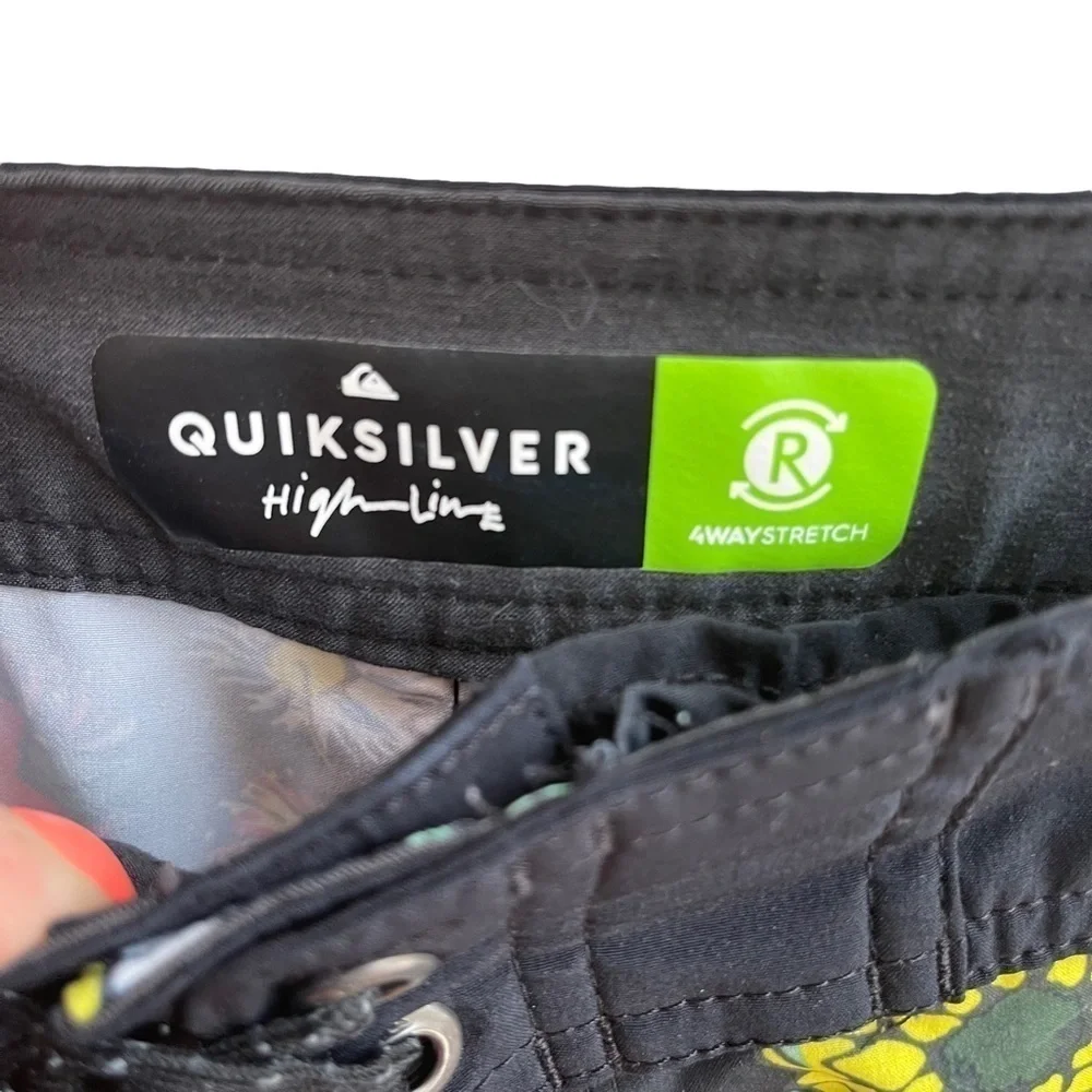 Quiksilver Swim Bathing‎ Suit Highline Dry Flight Floral Print Water Repellent
